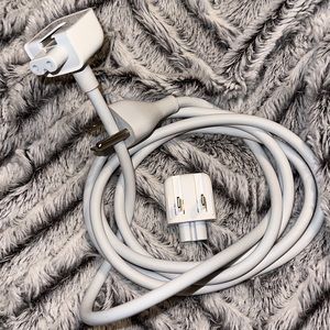 APPLE AC POWER CORD & WALL PLUG ATTACHMENT